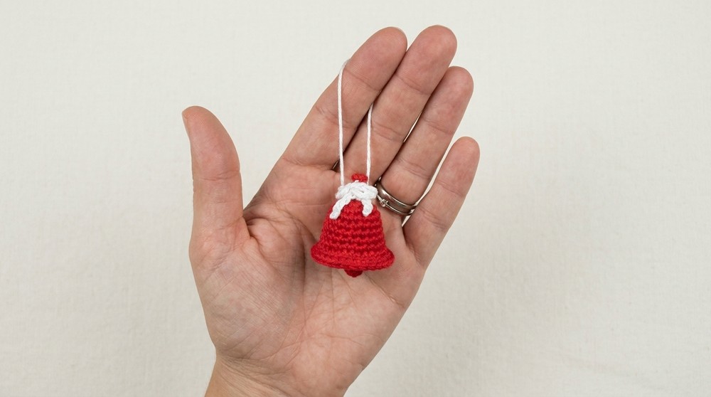 Crochet Christmas Bell Ornament Tutorial