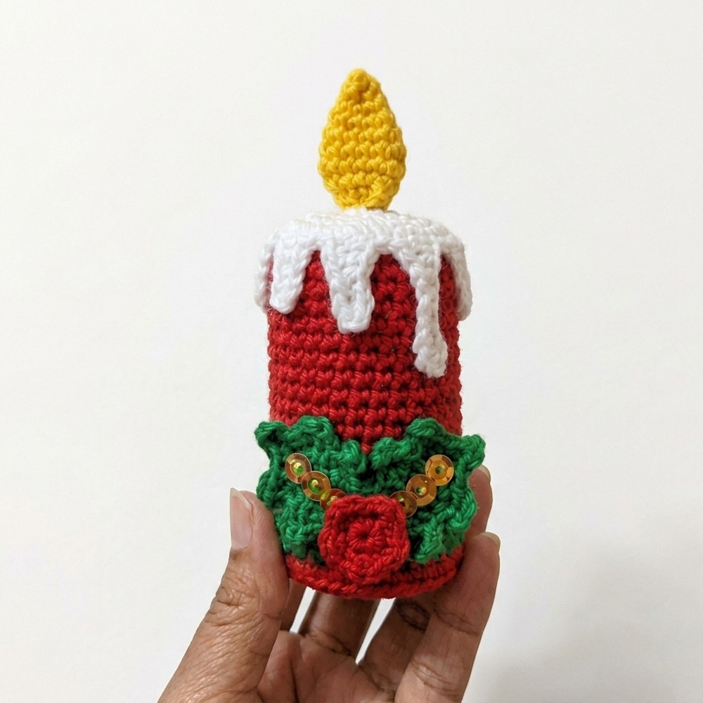 Crocheted Christmas Candles by Using Recycled Materials (4)