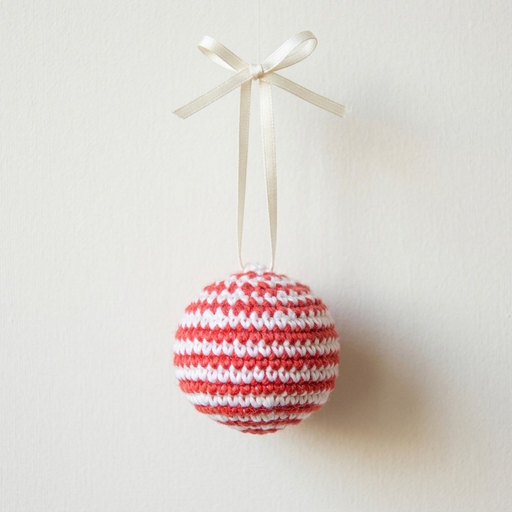 Easy Crochet Christmas Tree Ornament Ball Tutorial
