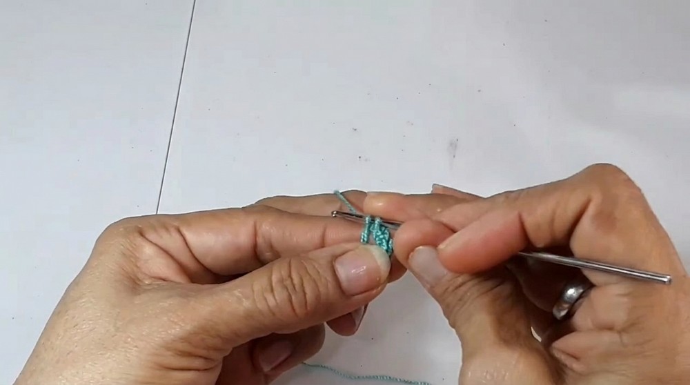 Easy Crochet Flower for Beginners (3)