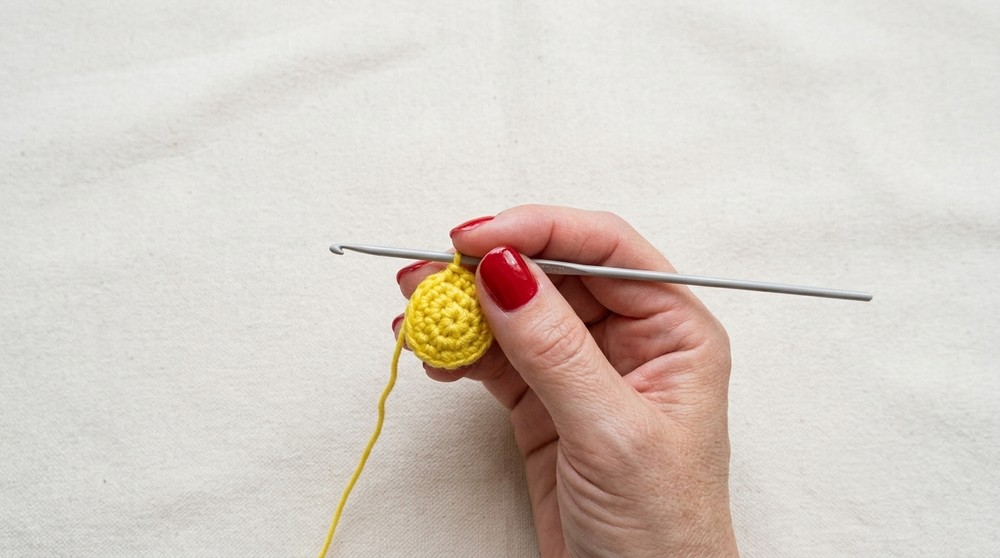 Easy Crochet Minion Amigurumi Tutorial