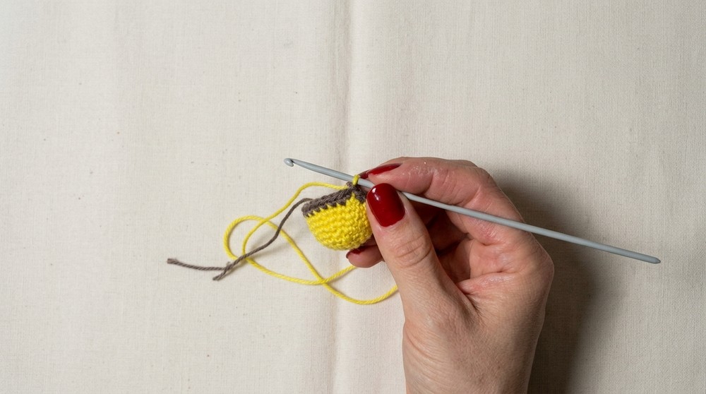 Easy Crochet Minion Amigurumi Tutorial