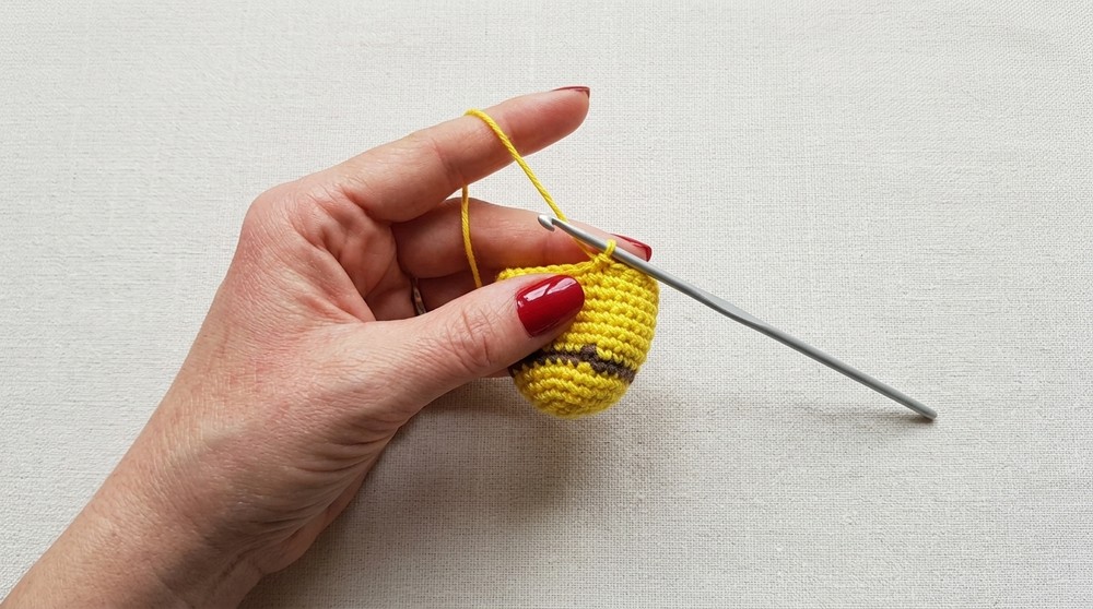 Easy Crochet Minion Amigurumi Tutorial