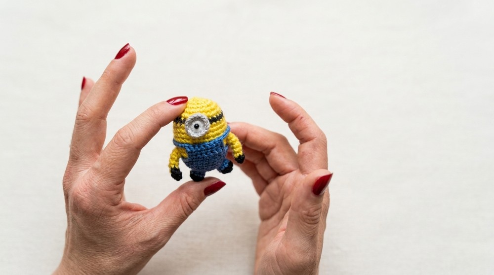 Easy Crochet Minion Amigurumi Tutorial