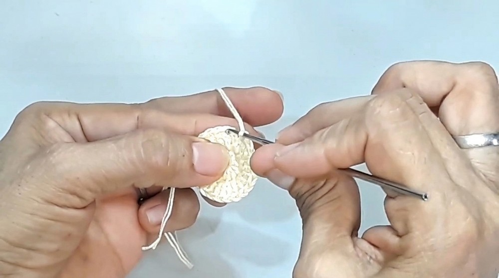 Easy Crochet OREO Cookies Free Pattern (4)
