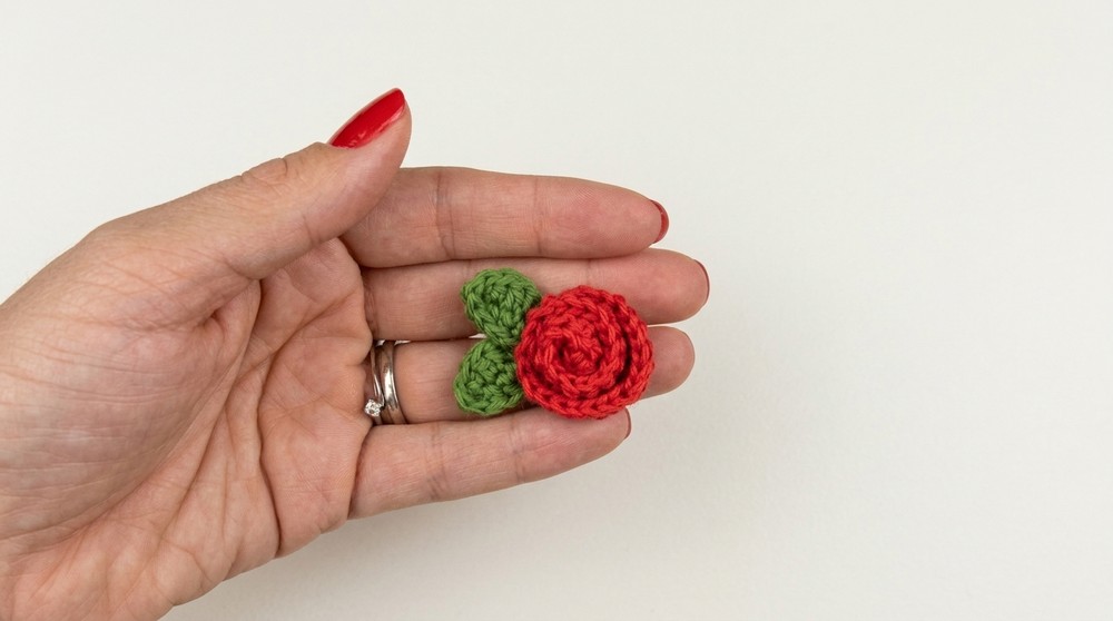 Easy Crochet Rose Flower Pattern