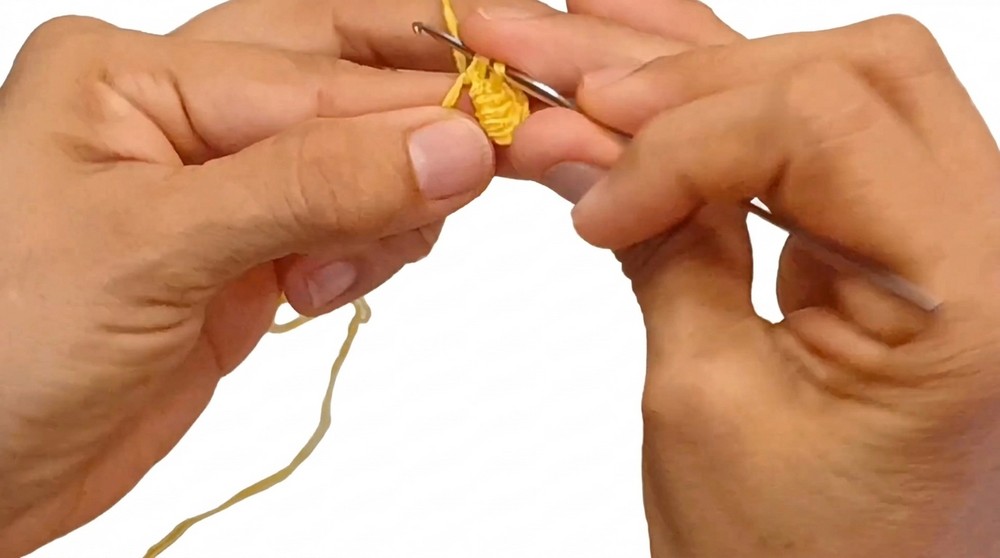Easy to Crochet Cute Little Guittar (1)