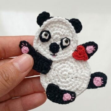 Easy to Crochet This Cute Little Panda (4)