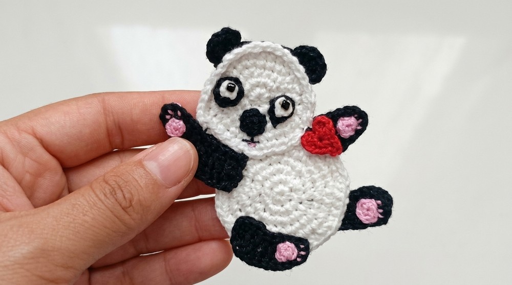 Easy to Crochet This Cute Little Panda (5)
