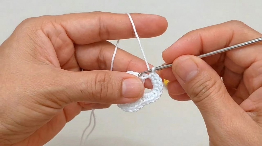 How to Crochet Penguins With Can Tabs (9)