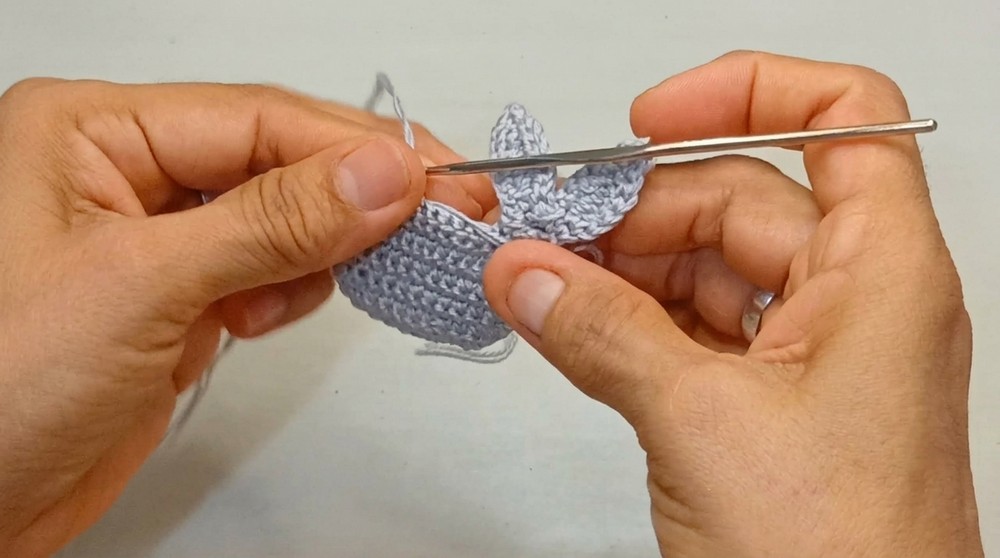 How to Crochet Seals Step by Step (4)