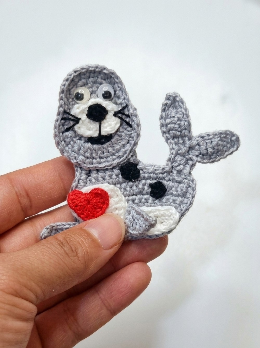 How to Crochet Seals Step by Step (7)