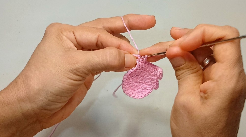 How to Crochet These Adorable Little Dogs (2)
