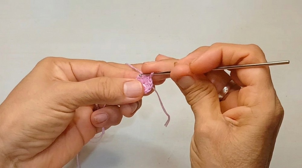 How to Crochet These Adorable Little Dogs (4)