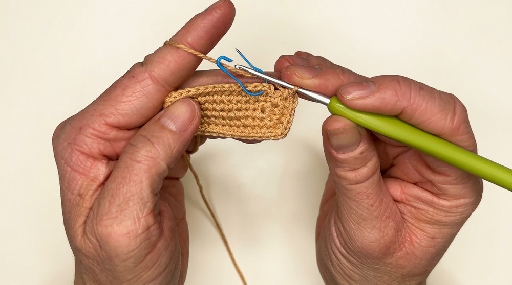 How to Crochet a Colombian Empanada Tray with Ají 