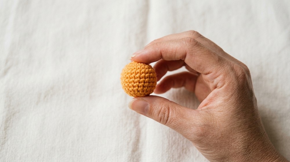 How to Crochet a Cute Baby Chick Amigurumi with a Little Hat