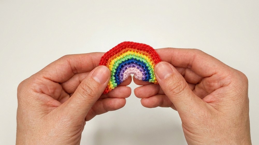 How to Crochet a Cute Rainbow Amigurumi