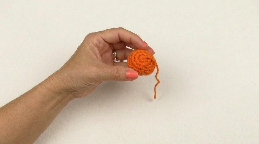 How to crochet a Halloween pumpkin